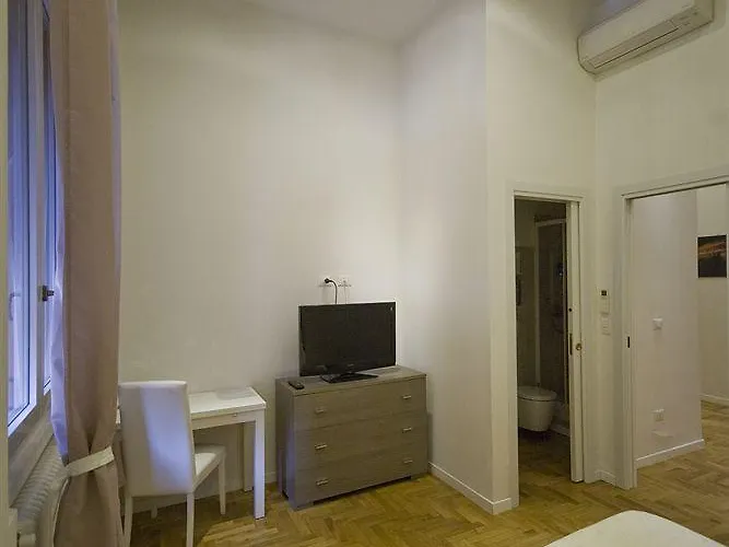 Indipendenza بيت ضيافة 3*